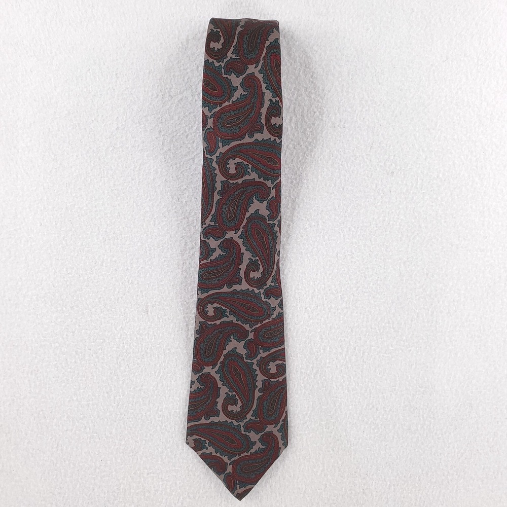 Vintage Benchmark Tie Mens Neck Tie Gray Red Green Paisley Silk USA MADE 57x3.5
